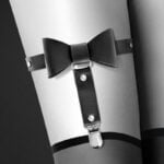 Гартер на ногу Bijoux Pour Toi - WITH BOW Black, сексуальна підв'язка з бантиком, екошкіра (SO2220)