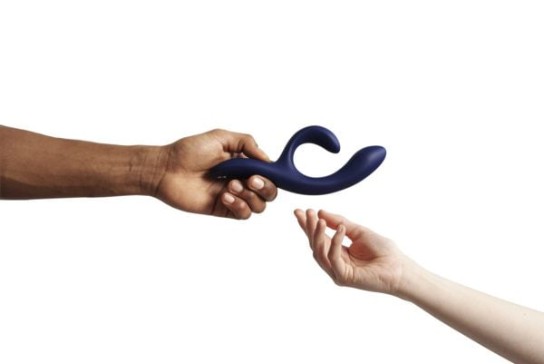 Смарт вібратор-кролик We-Vibe Nova Midnight Blue, ергономічний, регульований кут нахилу стовбура - Зображення 4